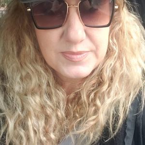 Meet your Posher, Lana